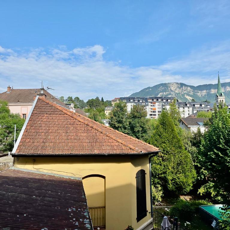 Grand T3 traversant avec 2 Balcons en Hypercentre - Appartement 2 Chambres Deluxe avec Balcon - 17