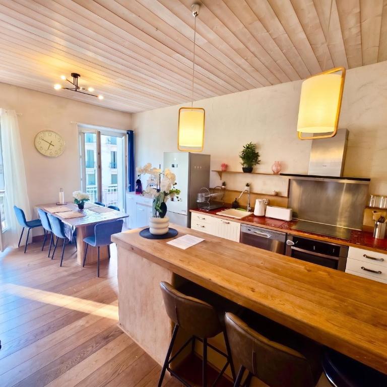 Grand T3 traversant avec 2 Balcons en Hypercentre - Appartement 2 Chambres Deluxe avec Balcon - 23