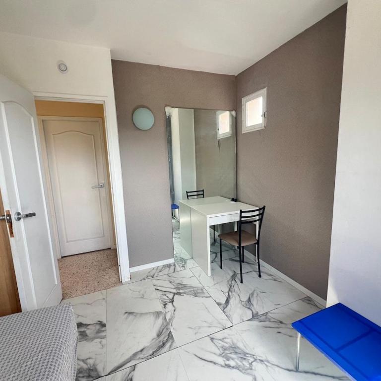 B Room close Historic Center Picasso Museum - Appartement 1 Chambre - 9