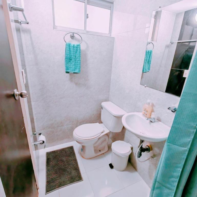 Apto Independiente cerca al aeropuerto 15 min - Two-Bedroom Apartment - 30
