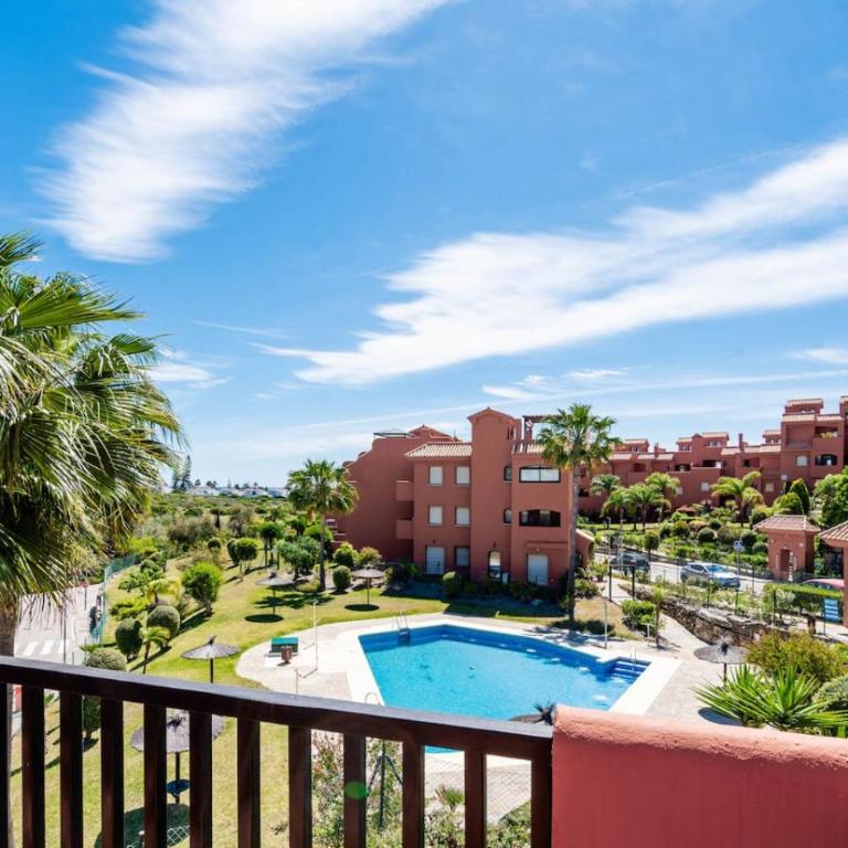 Stylish Duplex Apartment in Estepona, Spain - Sea Views, Pool & Coastal Living - Premium Apartment mit 3 Schlafzimmern und Balkon - 3