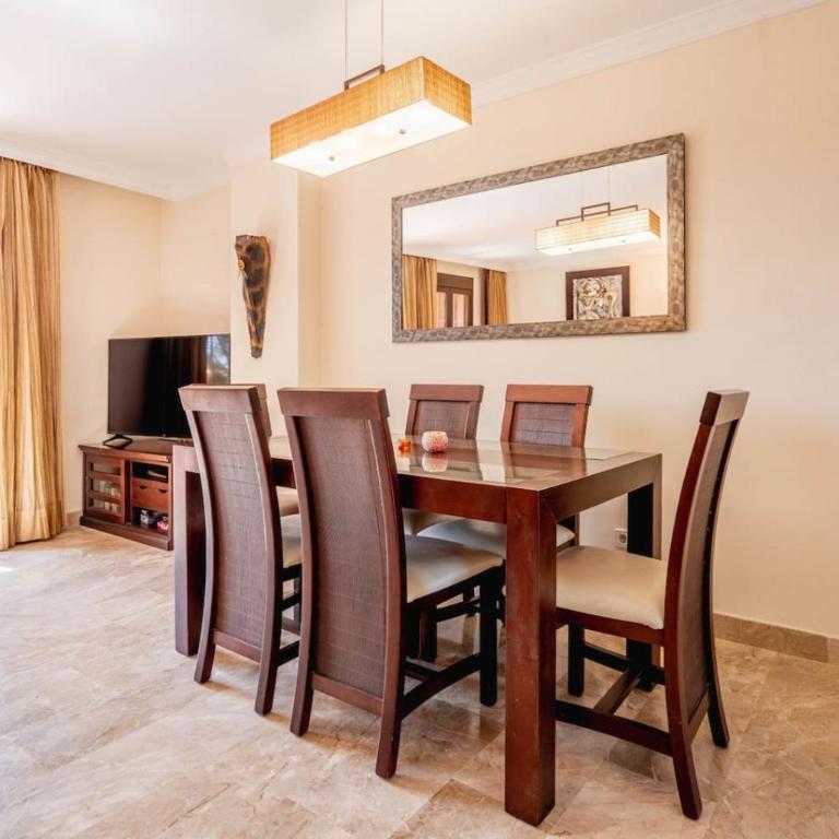 Stylish Duplex Apartment in Estepona, Spain - Sea Views, Pool & Coastal Living - Premium Apartment mit 3 Schlafzimmern und Balkon - 10