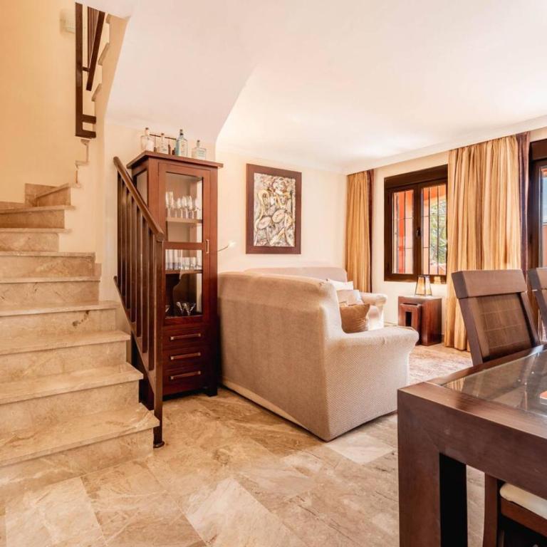 Stylish Duplex Apartment in Estepona, Spain - Sea Views, Pool & Coastal Living - Premium Apartment mit 3 Schlafzimmern und Balkon - 14