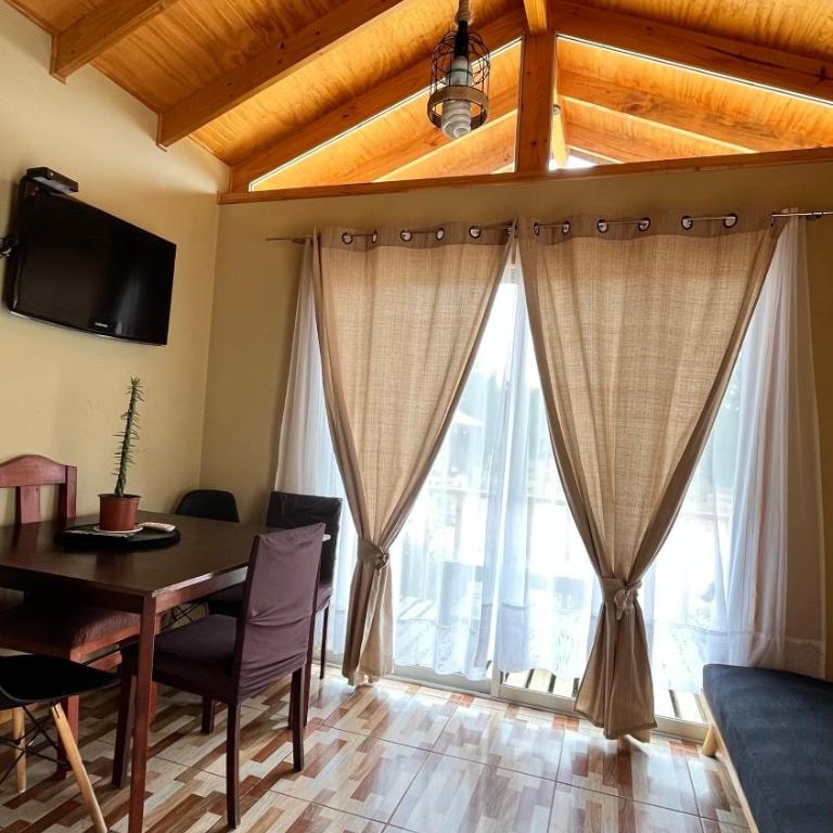 Cabañitas Zelada en un ambiente natural con piscina fogón Quincho Terraza parking full equipadas en 5000 mtrs - Casa de 2 dormitorios - 26