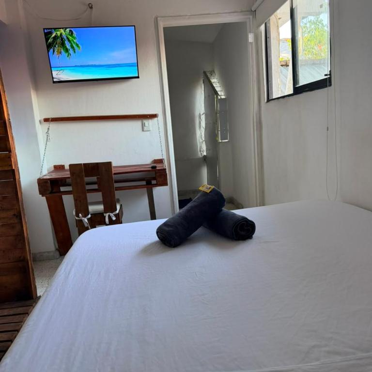 Nuevo Rumbo San Antonio Hostal - FREE WiFi, coffee & tea, patio & shared lounge - Habitación Doble Económica - 3
