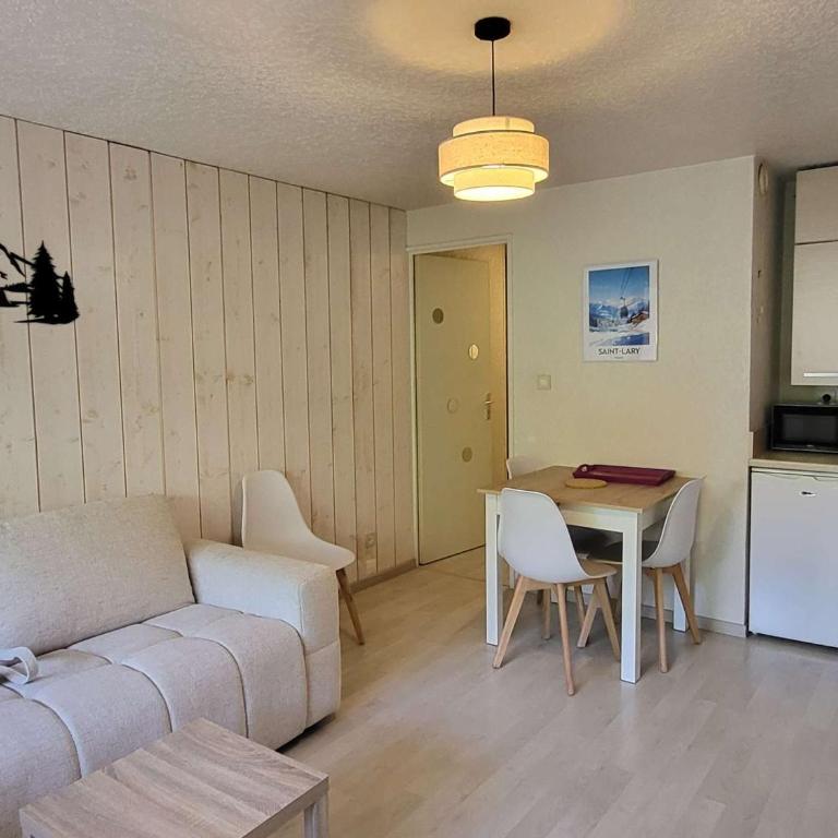 Studio rénové avec vue montagne - FR-1-296-550 - Apartamento - 1