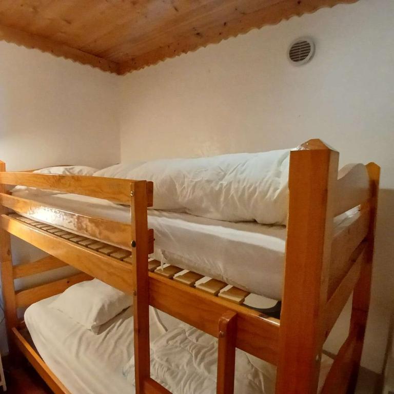 Appartement spacieux - 8 pers, cœur station - Three-Bedroom Apartment - 8