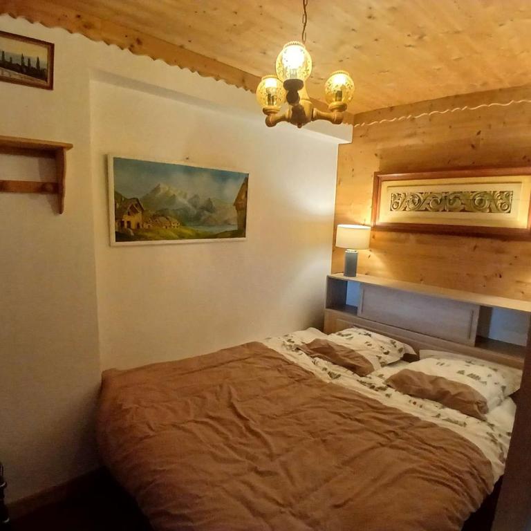 Appartement spacieux - 8 pers, cœur station - Three-Bedroom Apartment - 9