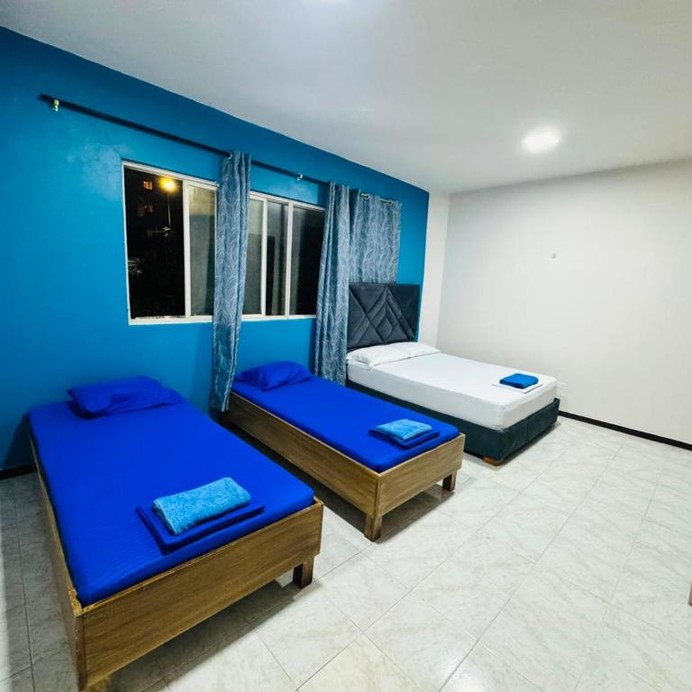 CASA HOTEL ASL HOME CALI NORTE - Sector Santa Mónica Residencial - Habitación Doble con baño privado externo - 2 camas - 3