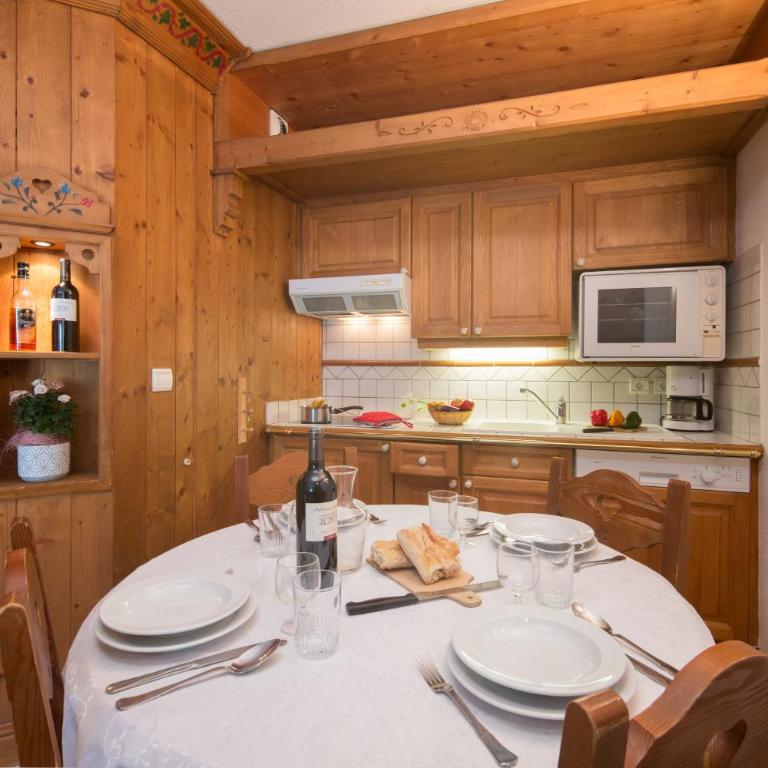 Le Cristal GM11 Mountain View, Pool, Private Sauna & Parking - Happy Rentals - Appartement avec Balcon - 14