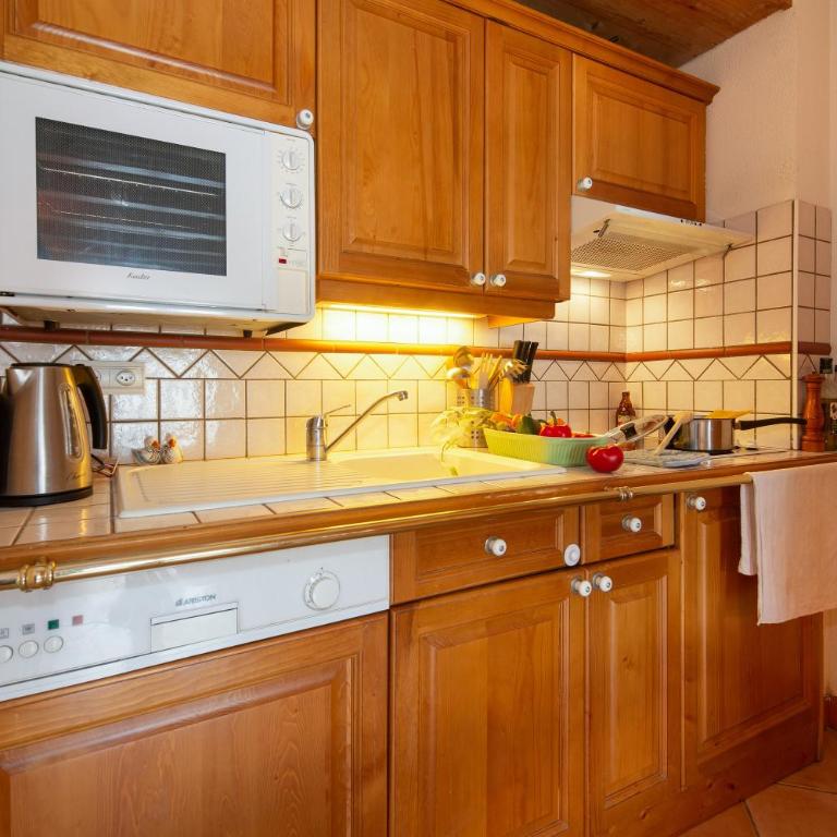 Le Cristal Lognan 8 Mountain View & Free WiFi - Happy Rentals - Apartment with Balcony - 7