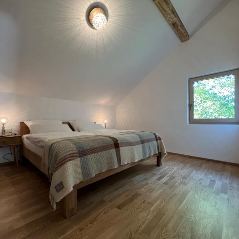 Haus Riedl - Apartment mit 1 Schlafzimmer, Balkon und Bergblick - 5