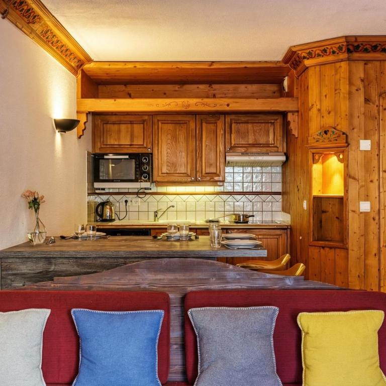 Le Cristal GM7 Mountain View, Pool, Private Sauna & Parking - Happy Rentals - Appartement avec Balcon - 17