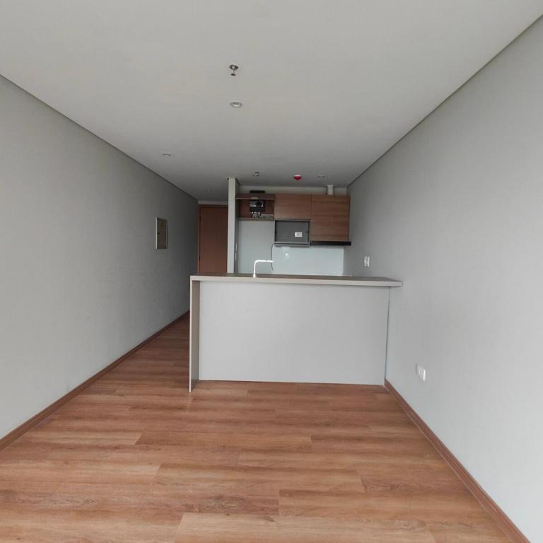 Modern Studio with King Bed and WiFi - One-Bedroom Apartment - 5