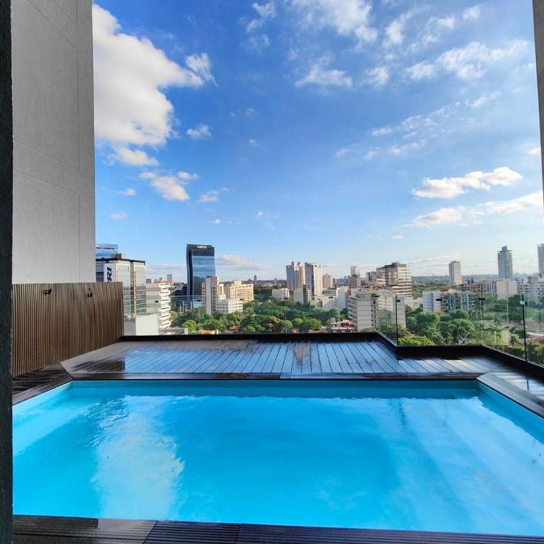 Modern Studio with King Bed and WiFi - One-Bedroom Apartment - 9