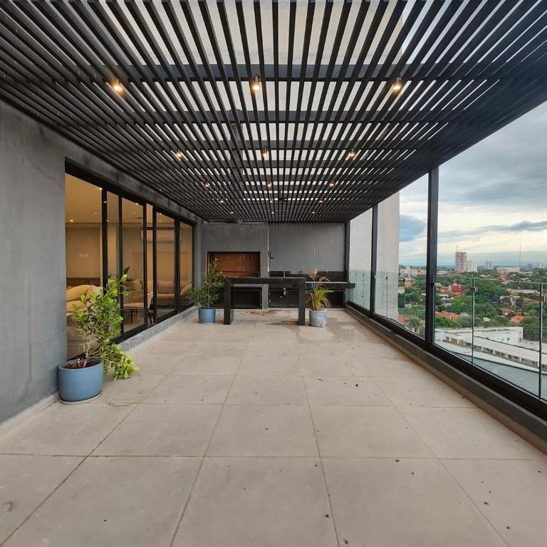 Modern Studio with King Bed and WiFi - One-Bedroom Apartment - 22