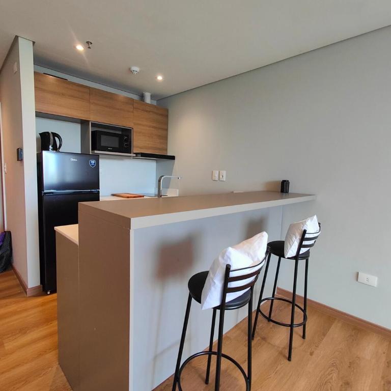 Modern Studio with King Bed and WiFi - One-Bedroom Apartment - 23