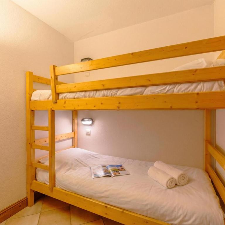 Le Cristal MB6 View, Pool, Private Sauna, Parking & WiFi - Happy Rentals - Apartment with Terrace - 8