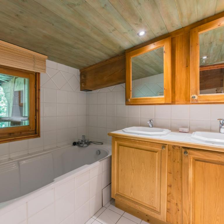 Le Cristal MB13 Mountain View, Pool, Parking & Free WiFi - Happy Rentals - Deluxe Apartment - 28