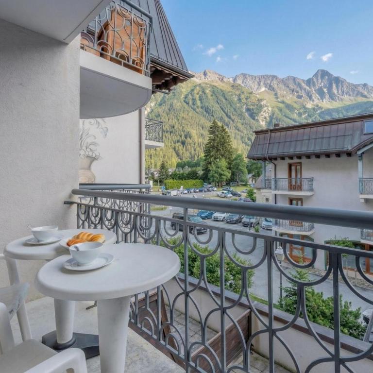 Le Cristal GM9 Mountain View, Pool, Parking & Free WiFi - Happy Rentals - Appartement avec Balcon - 1