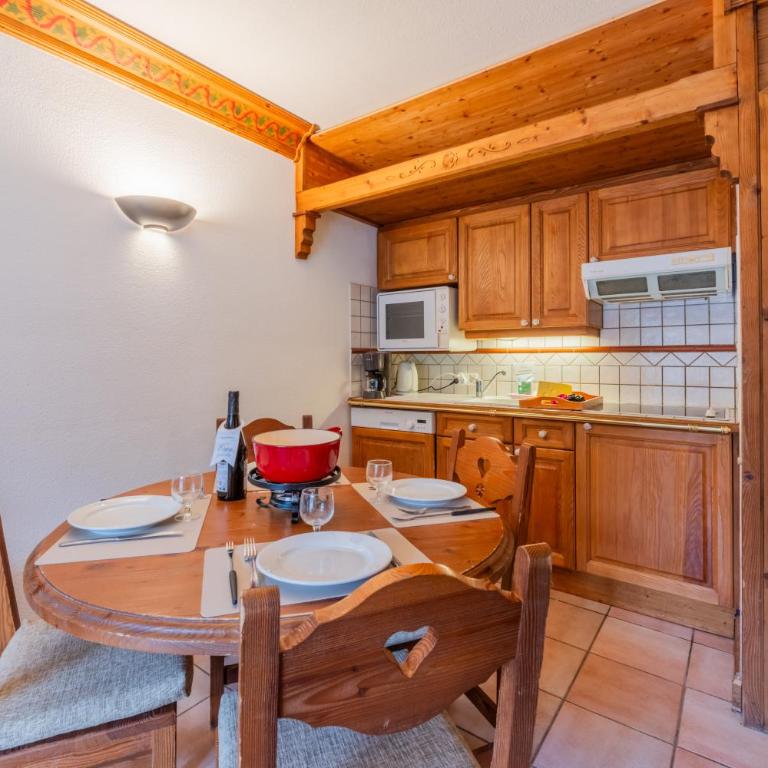 Le Cristal GM9 Mountain View, Pool, Parking & Free WiFi - Happy Rentals - Appartement avec Balcon - 8