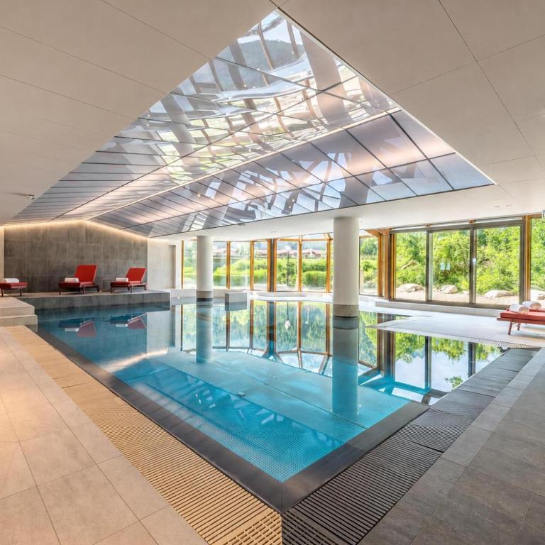 Le Cristal GM20 Mountain View, Pool, Private Sauna & Parking - Happy Rentals - Apartment with Balcony - 2
