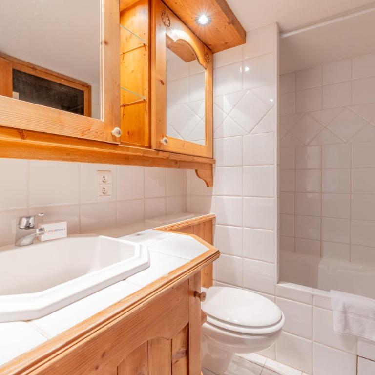 Le Cristal GM20 Mountain View, Pool, Private Sauna & Parking - Happy Rentals - Apartment with Balcony - 7