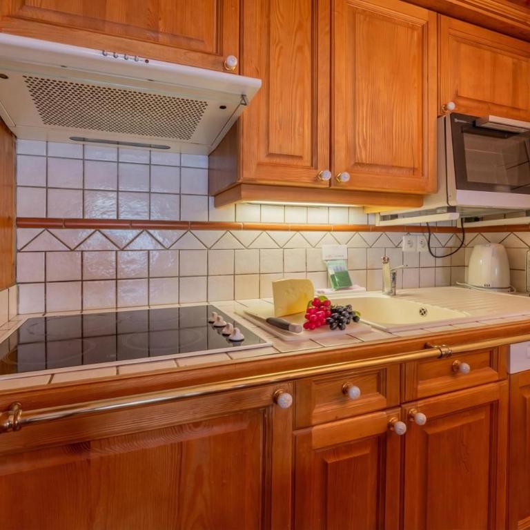 Le Cristal GM20 Mountain View, Pool, Private Sauna & Parking - Happy Rentals - Apartment with Balcony - 21