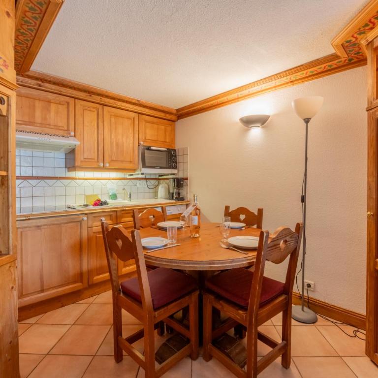 Le Cristal GM20 Mountain View, Pool, Private Sauna & Parking - Happy Rentals - Apartment with Balcony - 19