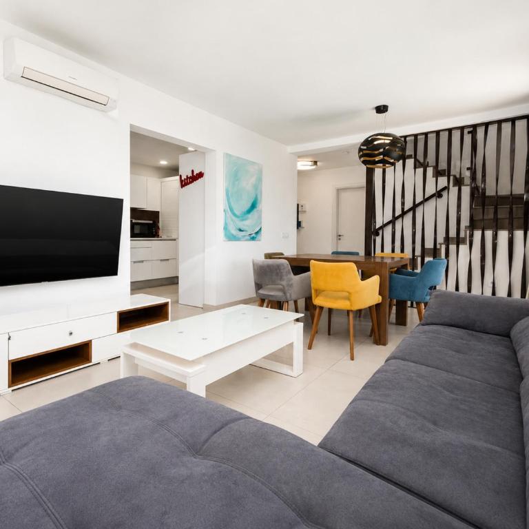 Villa Tisalaya - By AZ Rentals - Villa - 10
