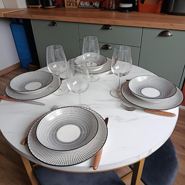 Dijon-Gare & Parking privé - L'escale bohème- 41m2 - Appartement 2 Chambres - 13