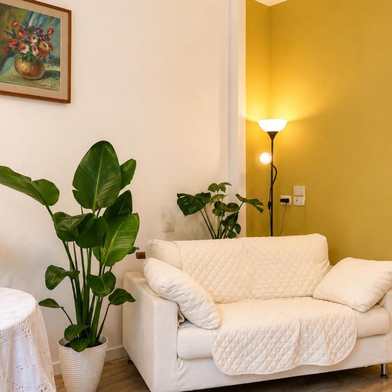 Natures Retreat - Private Room - Near Florence Center - Double or Twin Room - 17