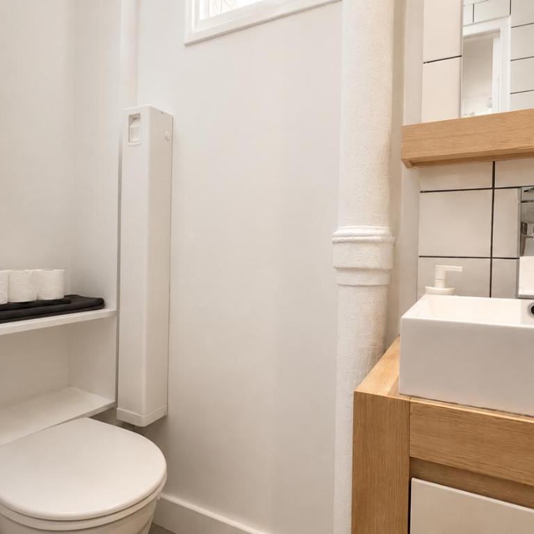 Invalides Stylish 2 Bedroom Apartment with Netflix - Appartement 2 Chambres - 24