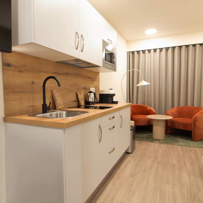 Be Mate Málaga Larios - Studio-Apartment - 8