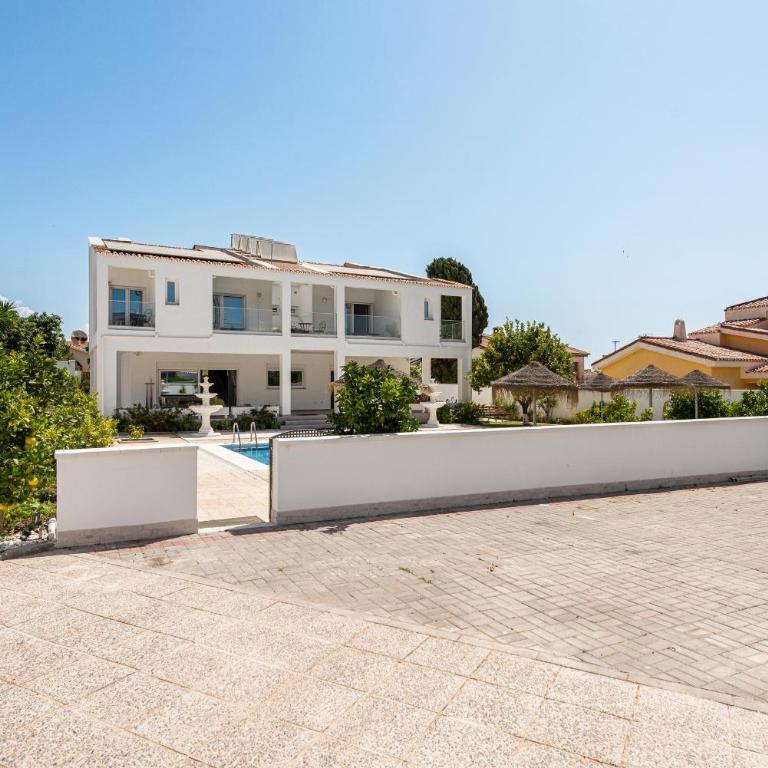 Villa Selvetta Puerto Marina - Villa con piscina privada - 26