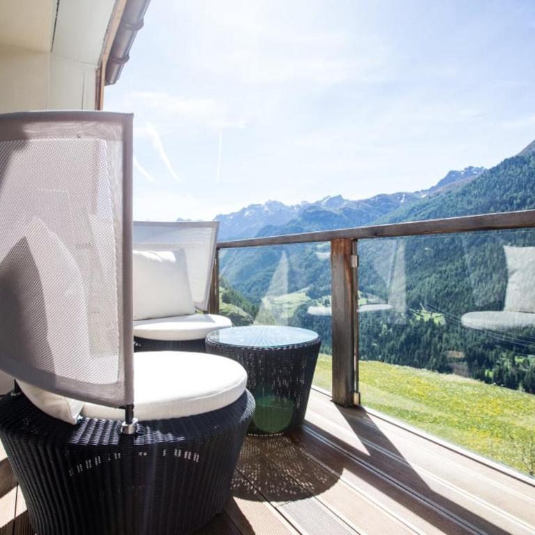 Meisser Hotel "superior" - Doppelzimmer mit Balkon und Bergblick - 2