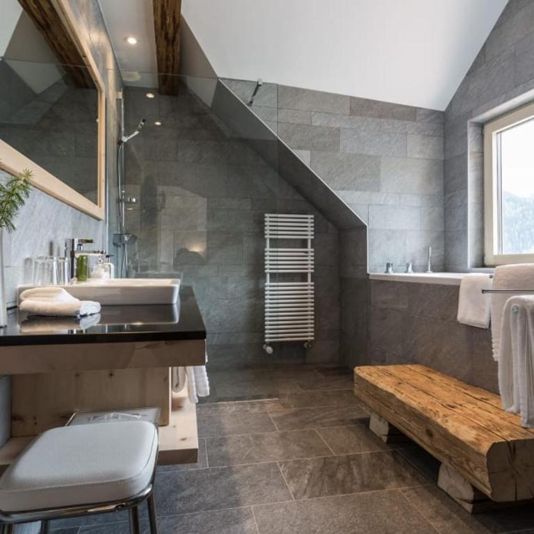 Meisser Hotel "superior" - Doppelzimmer mit Bergblick - 8