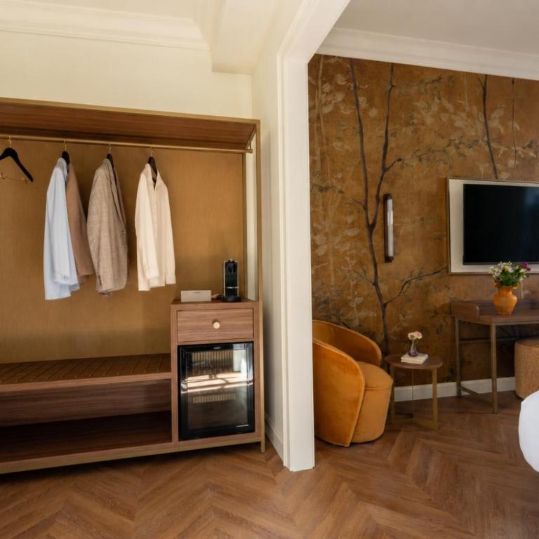 Hotel San Samuele - Deluxe Double Room with Two French Beds - 6