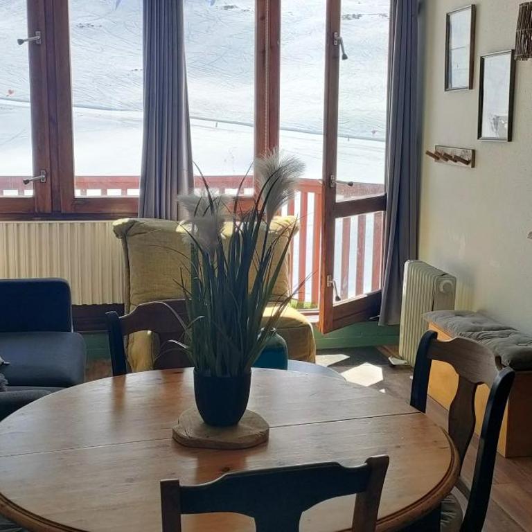 Superbe appartement entièrement rénové aux pieds des pistes - Appartement 2 Chambres - 9