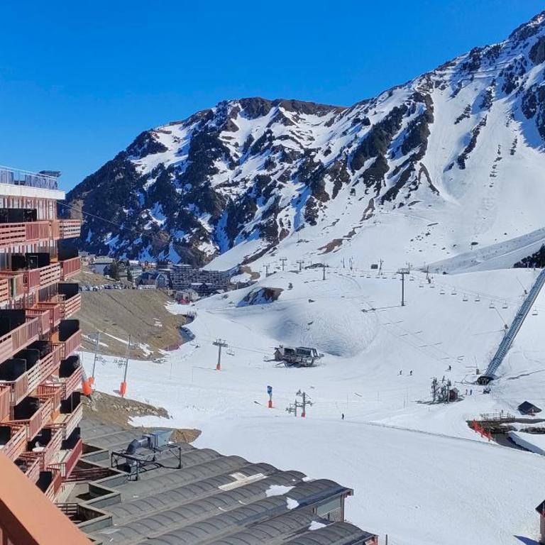 Superbe appartement entièrement rénové aux pieds des pistes - Appartement 2 Chambres - 11