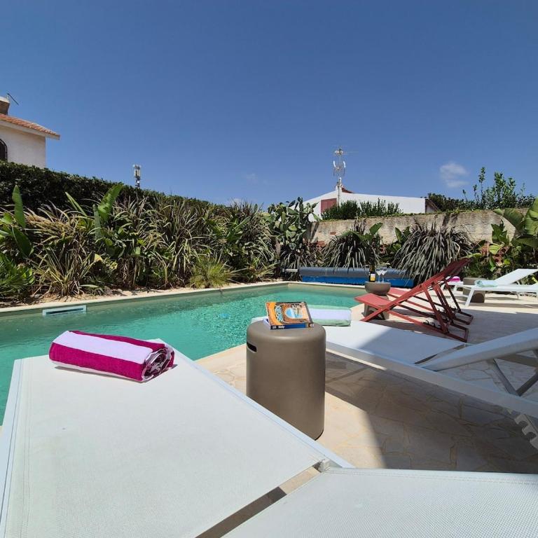 Villa with Private Saltwater Pool Near The Beach - Three-Bedroom Villa - 29