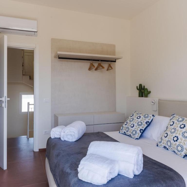 Villa with Private Saltwater Pool Near The Beach - Three-Bedroom Villa - 30