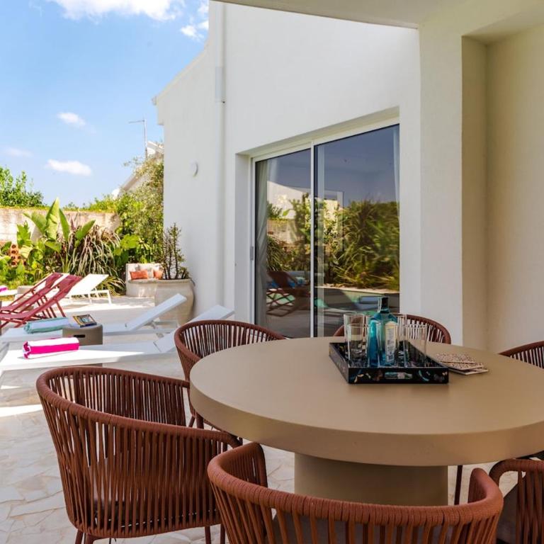 Villa with Private Saltwater Pool Near The Beach - Three-Bedroom Villa - 41