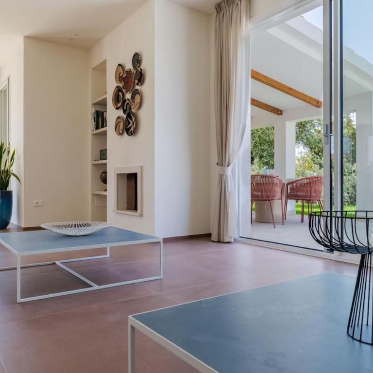 Villa with Private Saltwater Pool Near The Beach - Three-Bedroom Villa - 42
