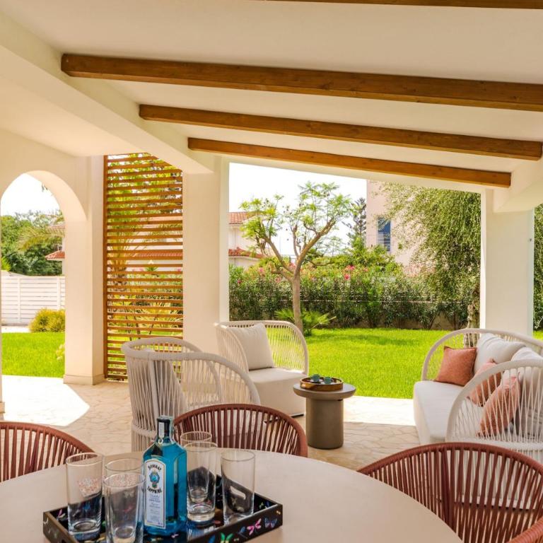 Villa with Private Saltwater Pool Near The Beach - Three-Bedroom Villa - 52