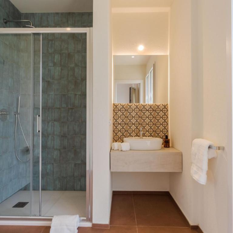 Villa with Private Saltwater Pool Near The Beach - Three-Bedroom Villa - 61