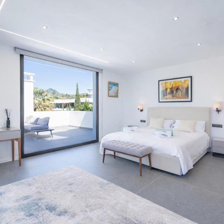 Villa Karma -Elegant Villa with Pool, Garden & Mul - Villa - 24