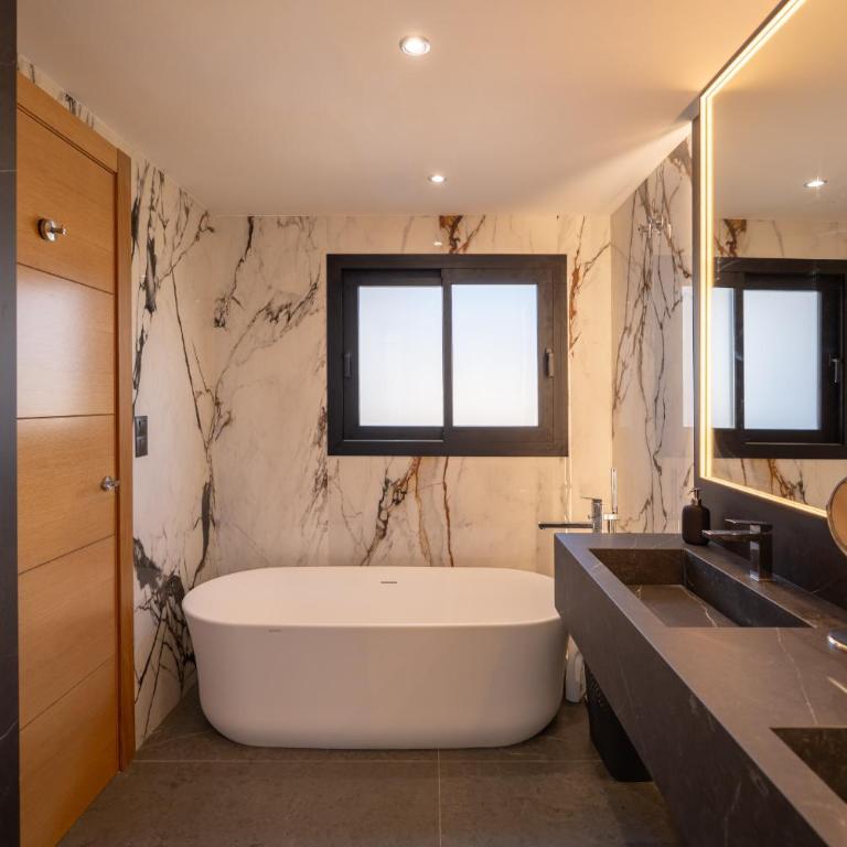 Villa Karma -Elegant Villa with Pool, Garden & Mul - Villa - 30