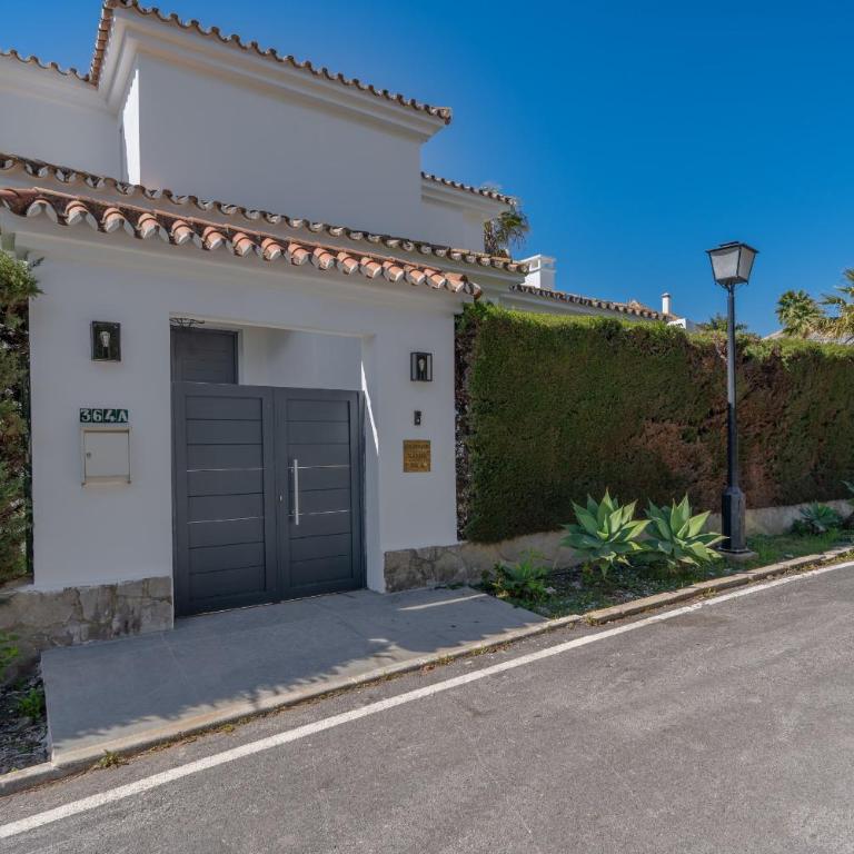 Villa Karma -Elegant Villa with Pool, Garden & Mul - Villa - 49