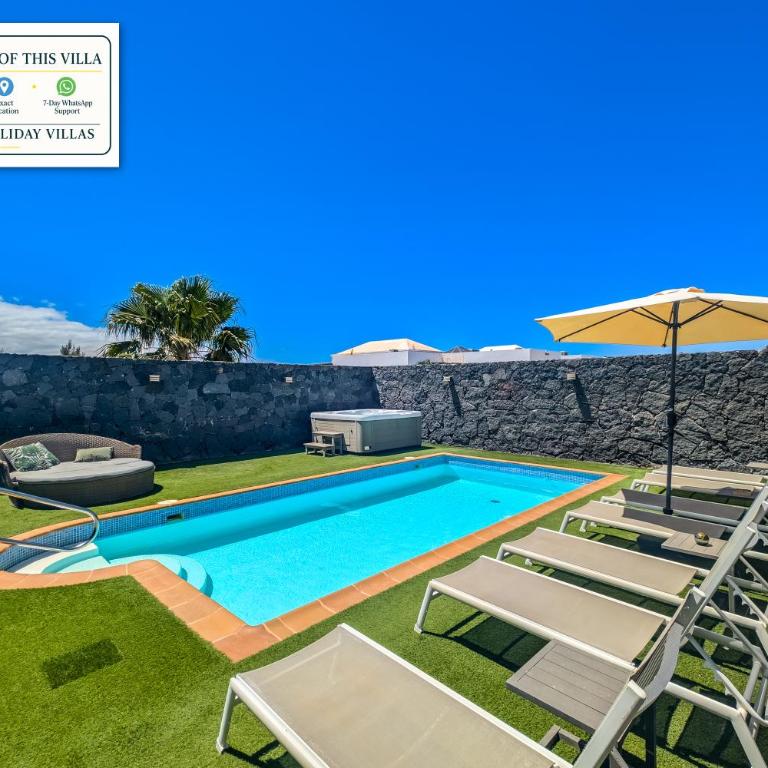 Villa Penguina Playa Blanca - 5 Bedroom - Hot Tub - Heated Pool - Villa - 6